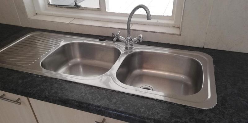 To Let 3 Bedroom Property for Rent in Dobson Western Cape